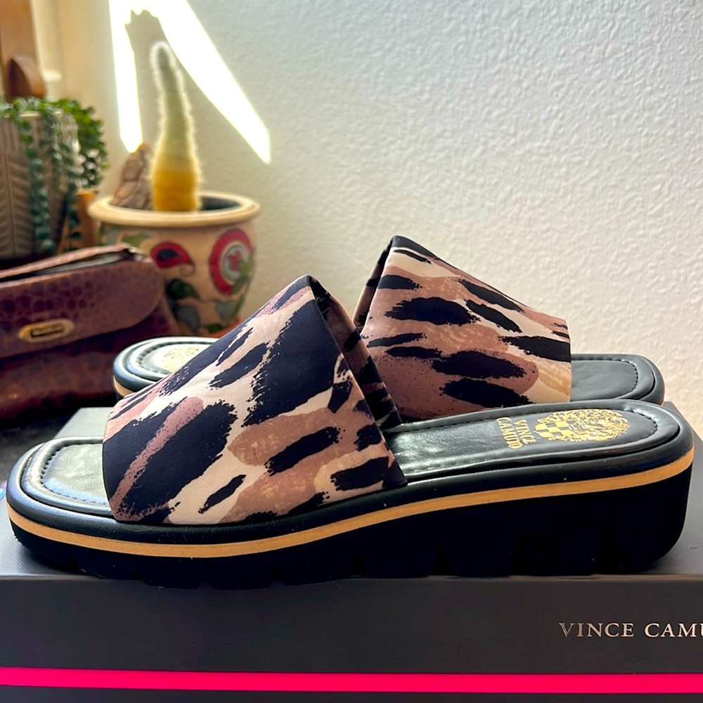 Vince Camuto Camo Leopard Slides - NWB Size 9